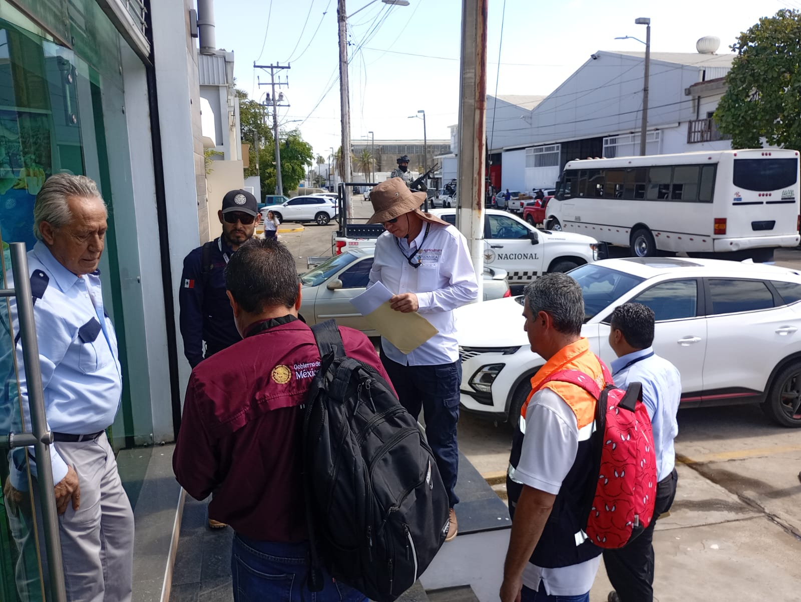 Operativo contra el contrabando de camarón