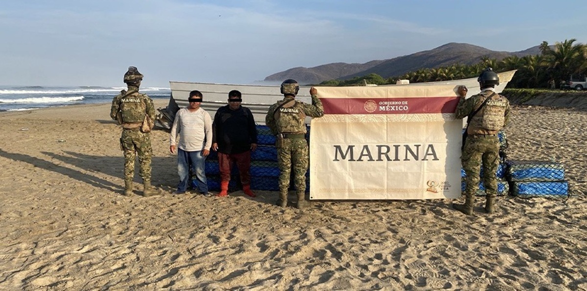 Operativo en Guerrero. Lancha donde transportaban cocaína
