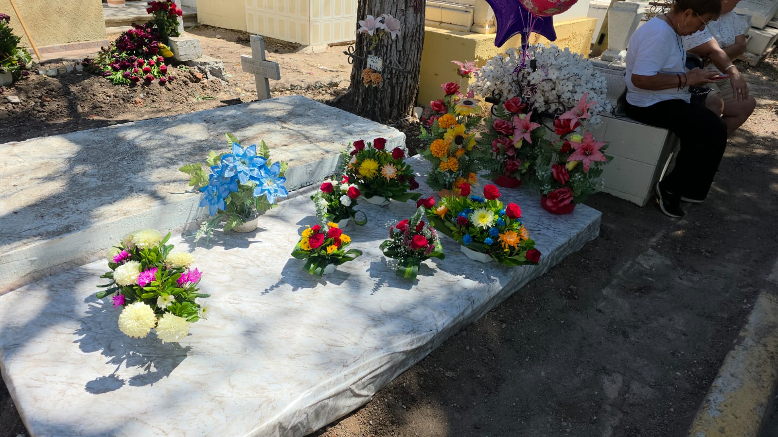 Panteón de Culiacán en Día de las Madres