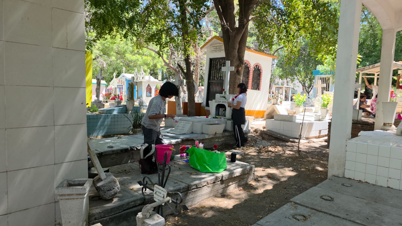 Panteón de Culiacán en Día de las Madres