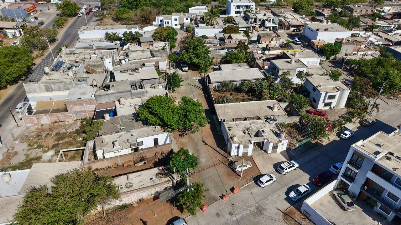Pavimentación de calles en Valles del Ejido, Mazatlán
