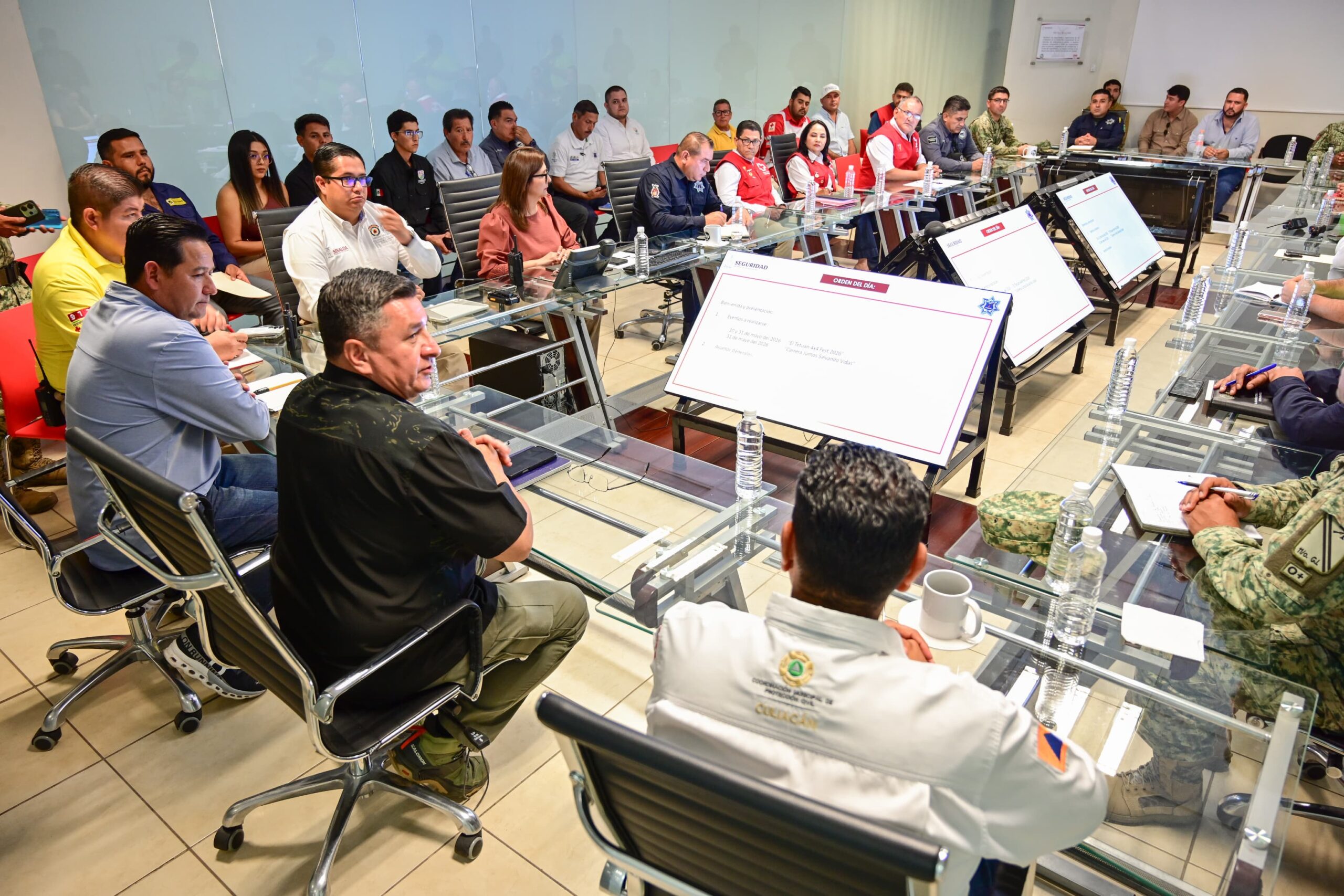 Grupo Interinstitucional, Protección Civil y cuerpos de auxilio sostuvieron una reunión con autoridades de Navolato