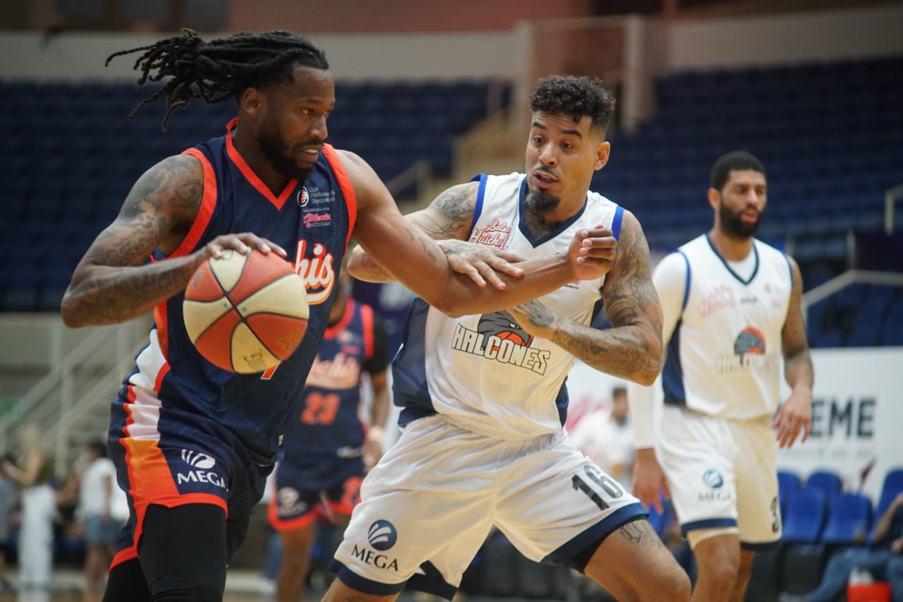 Pioneros de Los Mochis contra Halcones de Obregón