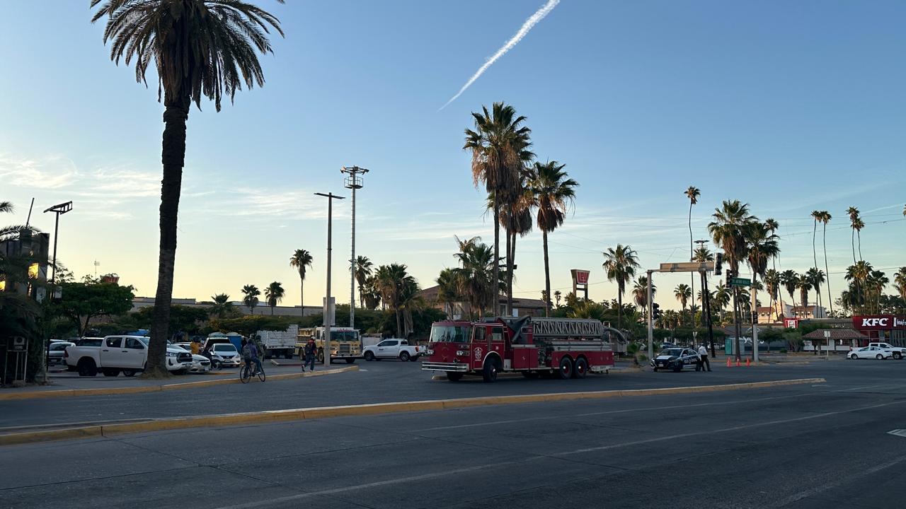 Plaza Fiesta Las Palmas en Los Mochis, tras incendio