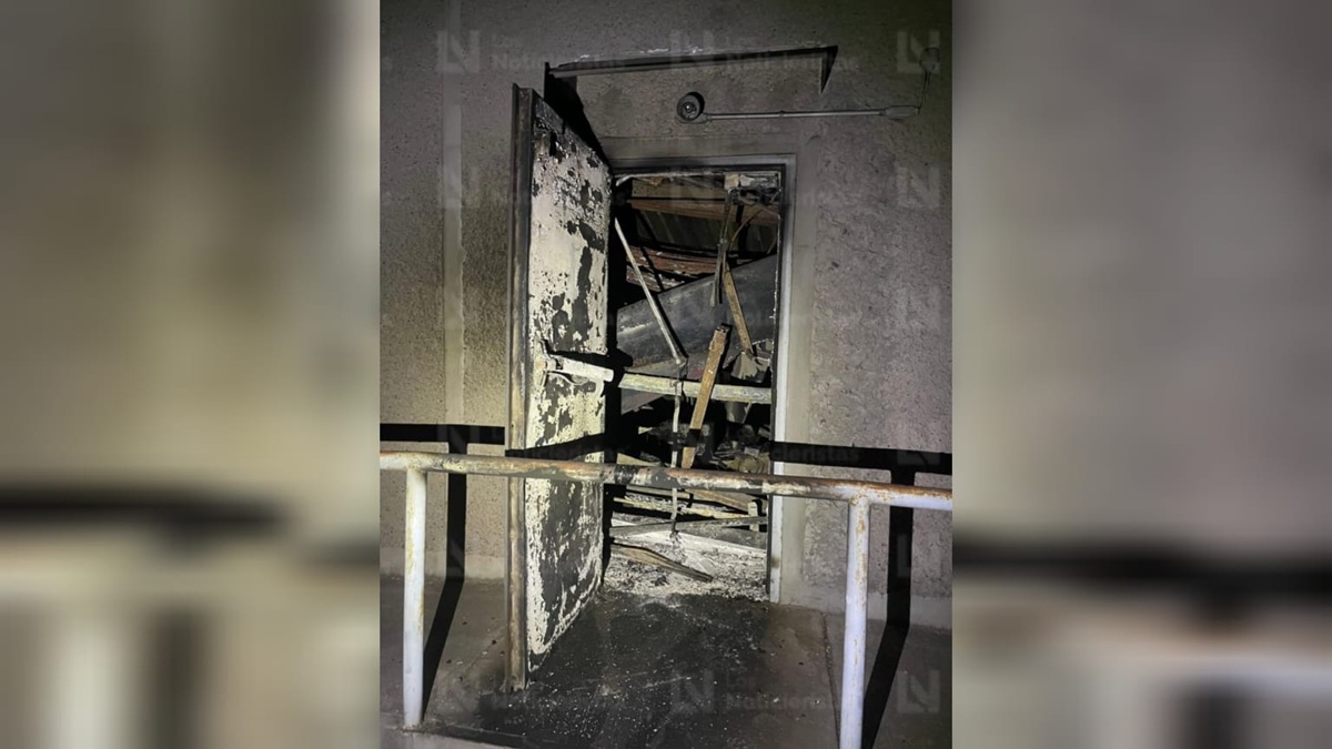 Incendio en Plaza Fiesta Las Palmas, en Los Mochis