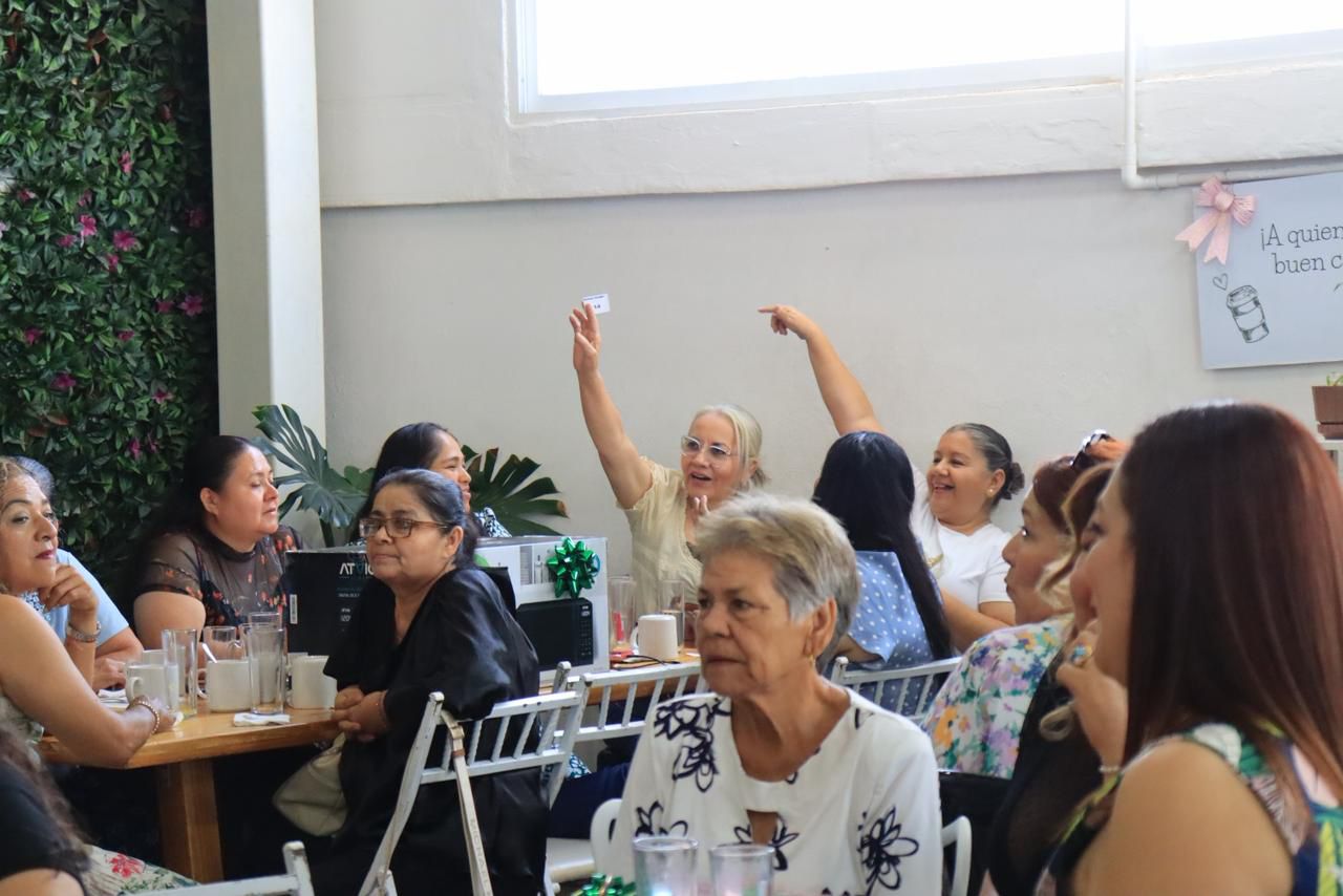 PVEM Sinaloa celebra a madres de familia por su día