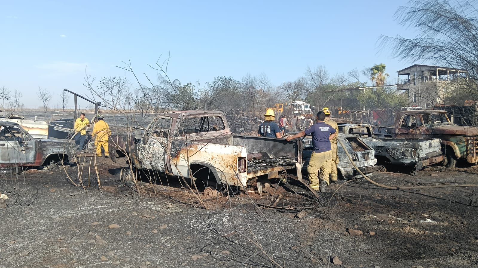 Rancho se incendia en Mocorito, Sinaloa