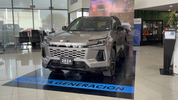 Presenta Toyota Los Mochis la camioneta RAV4 HEV nueva generación con tecnología híbrida y enchufable