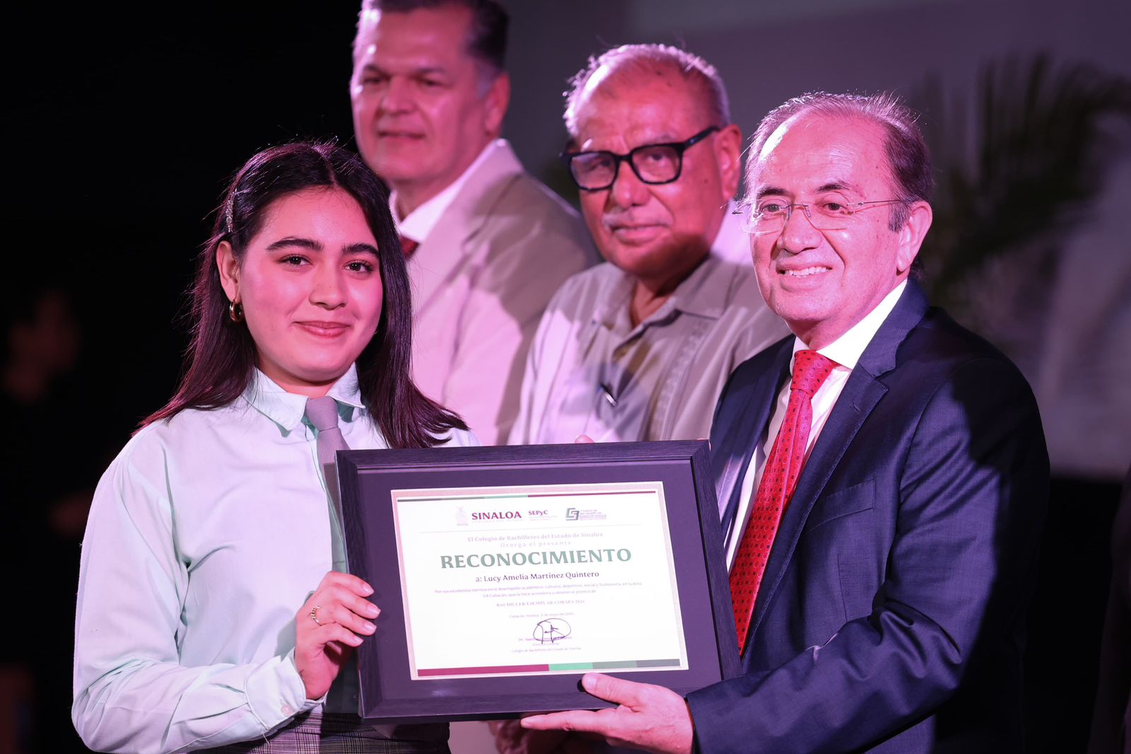 Reconoce Cobaes a estudiantes con el Premio Bachiller Ejemplar 2026
