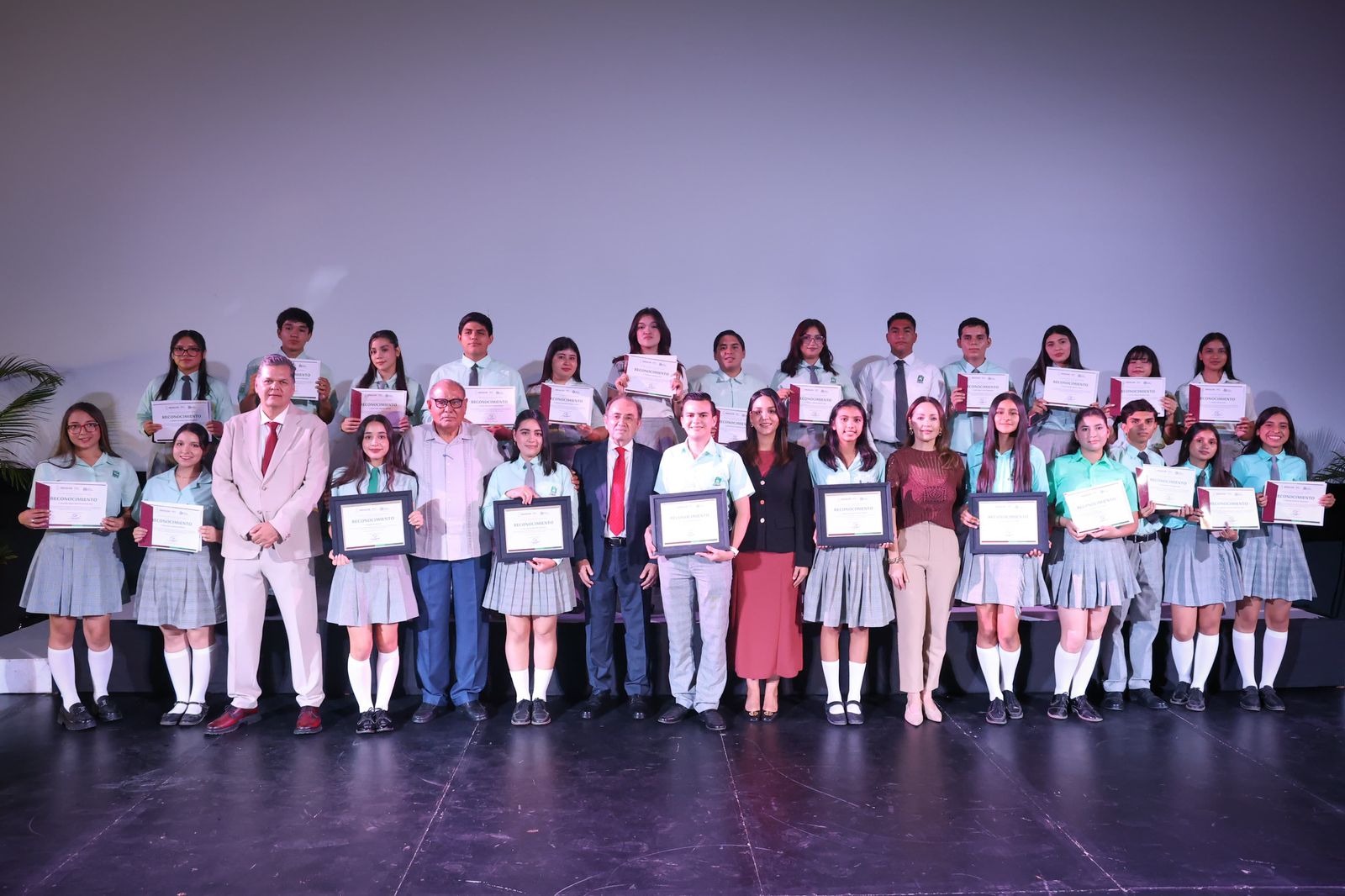 Reconoce Cobaes a estudiantes con el Premio Bachiller Ejemplar 2026