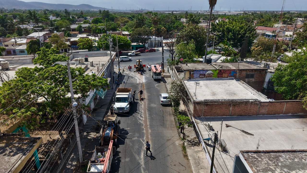 Rehabilitación de alcantarillado en la colonia Juárez de Mazatlán