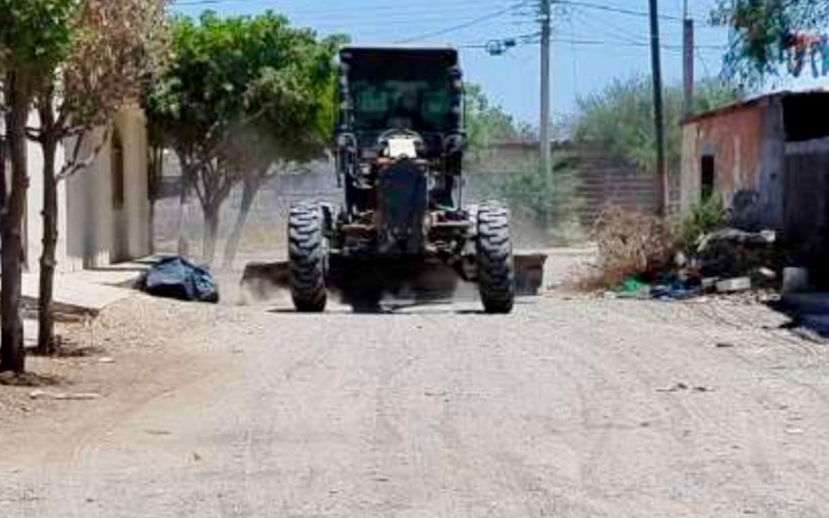 Rehabilitan calles y accesos rurales en Villa Unión con programa “Camino al Andar”, en Mazatlán