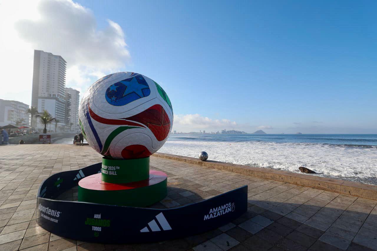 Réplica oficial del balón Adidas Trionda
