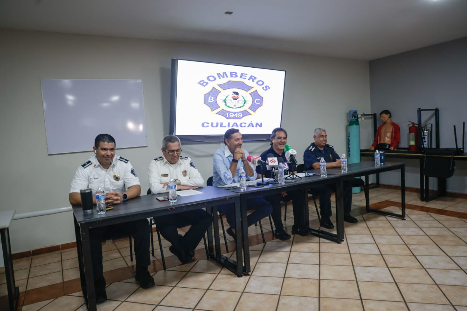 Cuerpo de Bomberos de Culiacán.