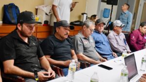 rinde protesta comite de vigilancia para la presa eustaquio buelna