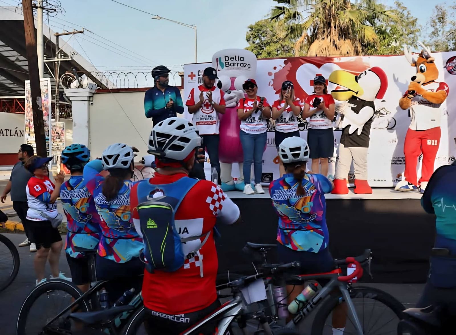 Rodada "Fridas y Diegos en Bici" en Mazatlán, Sin.