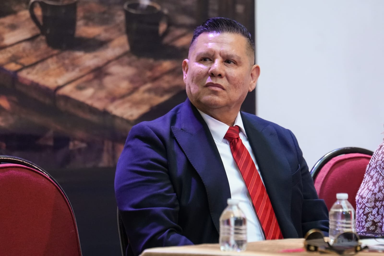 Ronaldo Leal presenta su libro ¡Y si me jalan… me rajo! en Mazatlán