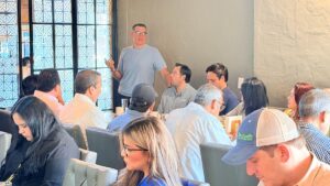 roque mascareño presenta cirtonia ante empresarios de coparmex guasave evento