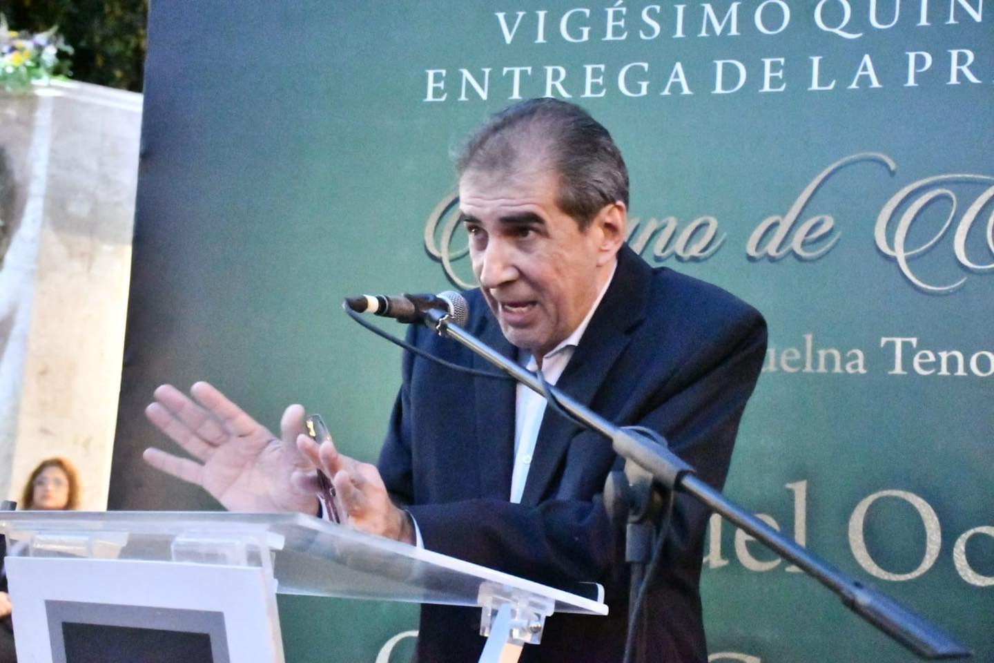 Samuel Ojeda recibe el reconocimiento "El Grano de Oro" en Mocorito