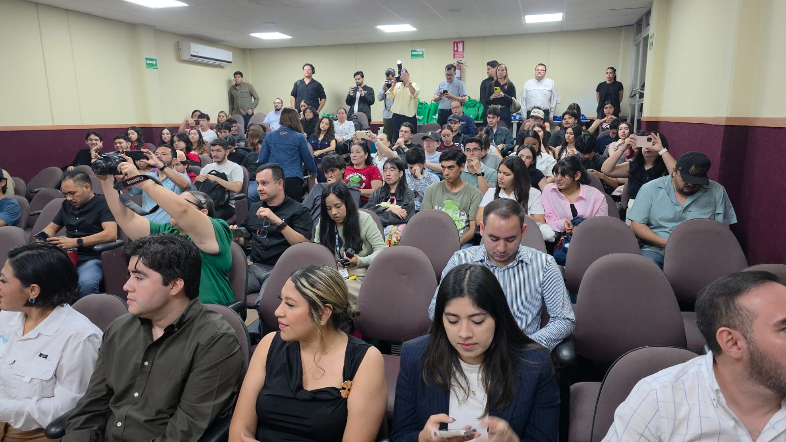 Sedeco firma convenio para fortalecer comercio digital en PYMES