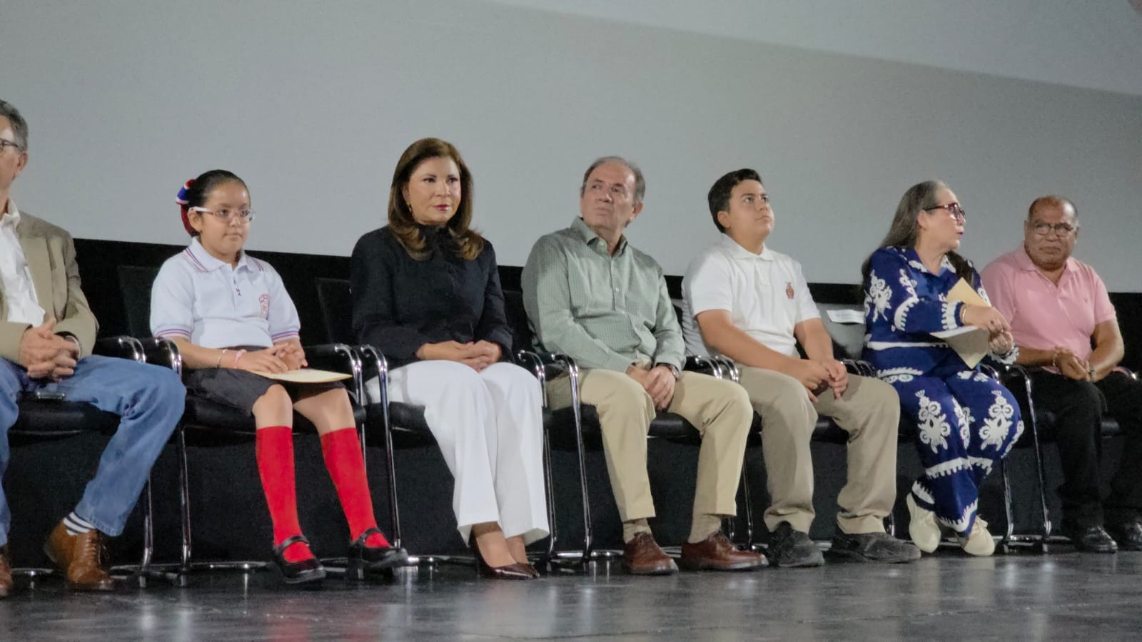 SEPyC premia a los 54 niños, niñas y jóvenes ganadores de la Olimpiada Estatal de Matemáticas