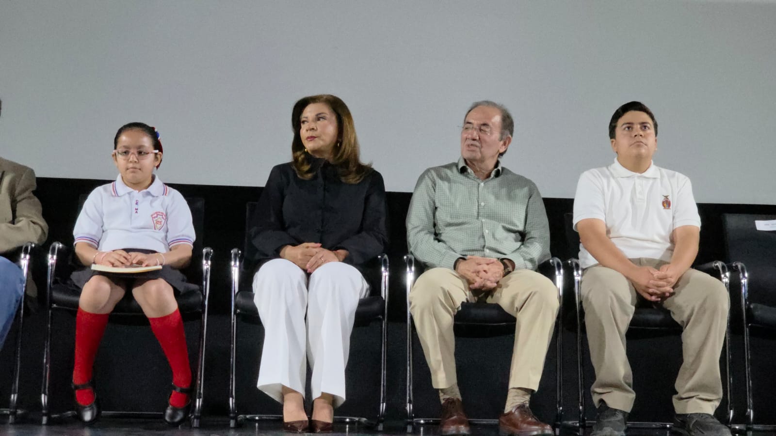 SEPyC premia a los 54 niños, niñas y jóvenes ganadores de la Olimpiada Estatal de Matemáticas