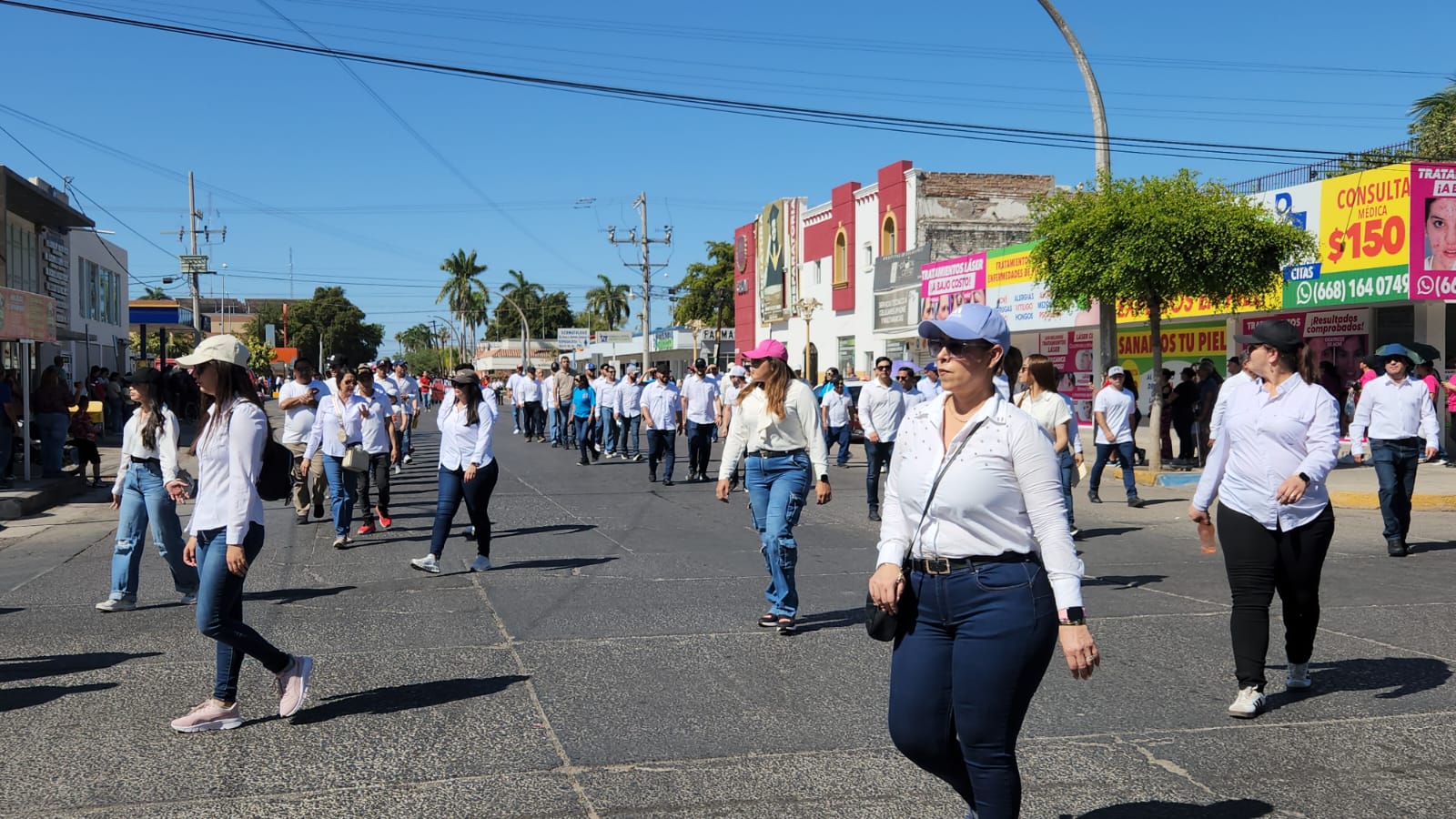 Sindicato Nacional de Trabajadores de la Salud en desfile por el Día del Trabajo