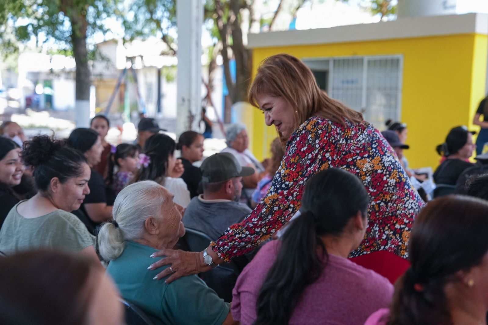 María Teresa Guerra Ochoa durante un encuentro ciudadano realizado en la comunidad de Estación Obispo