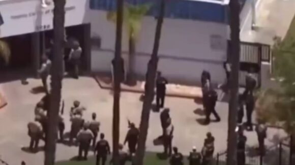 Tiroteo en mezquita de San Diego deja cinco muertos; FBI investiga crimen de odio