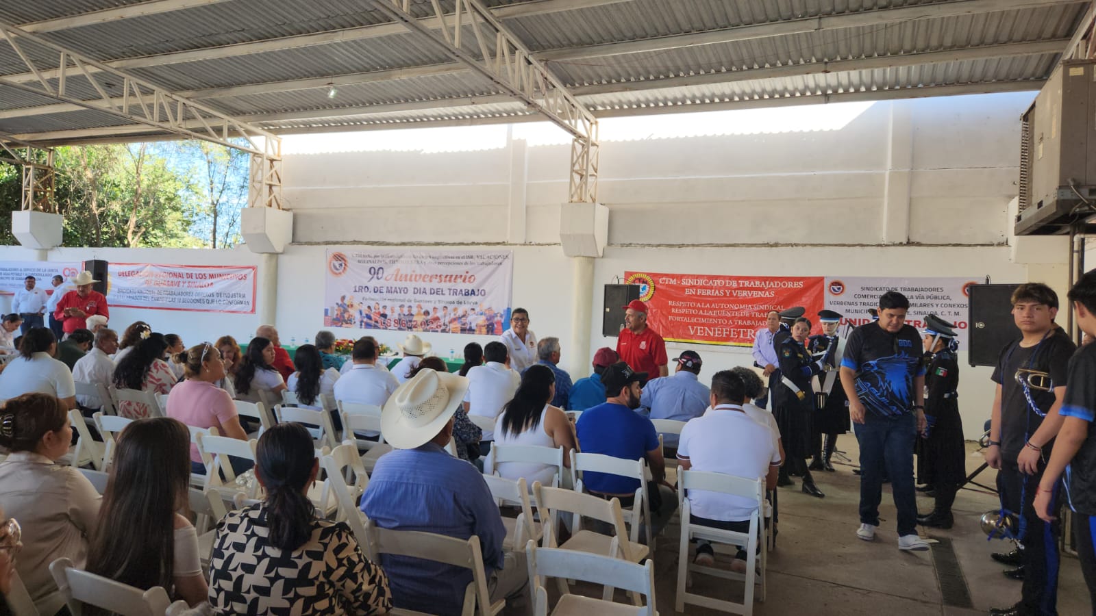 Trabajadores protestan en la CTM, Guasave