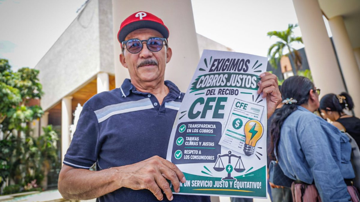 usuarios de energia electrica se manifiestan en el congreso de sinaloa