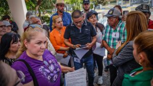 usuarios de energia electrica se manifiestan en el congreso lugar