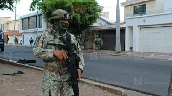 Arrojan explosivo a una vivienda de La Campiña en Culiacán; una mujer requirió traslado al hospital