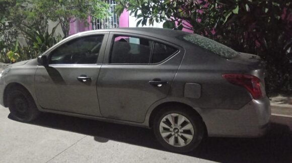 Recuperan dos vehículos robados y aseguran cartuchos útiles durante operativos en Mazatlán, Sinaloa