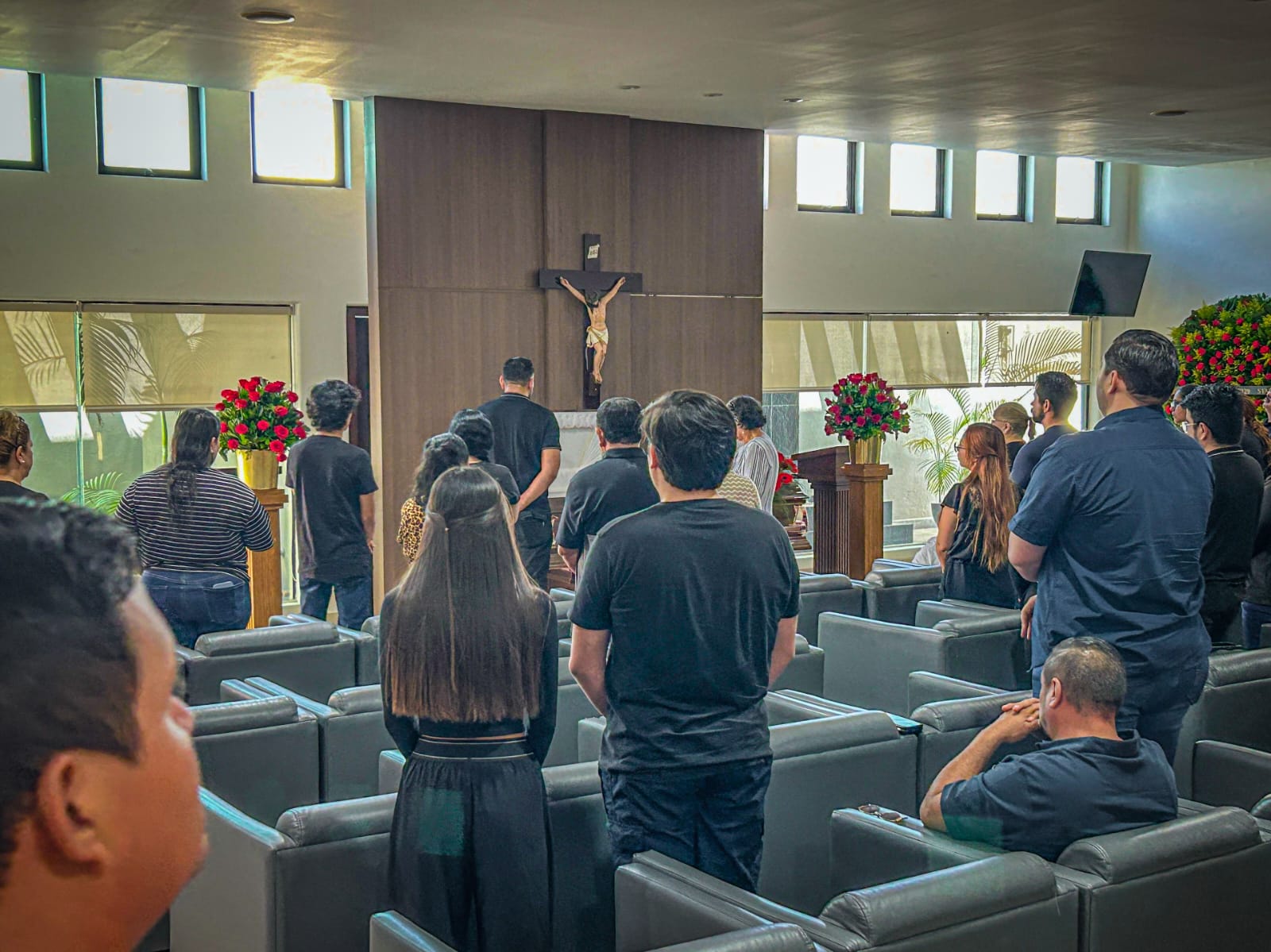Familiares y amigos despiden a Homar Salas y Benjamín Olivares, integrantes del STASAC asesinados el pasado jueves en Culiacán, Sinaloa