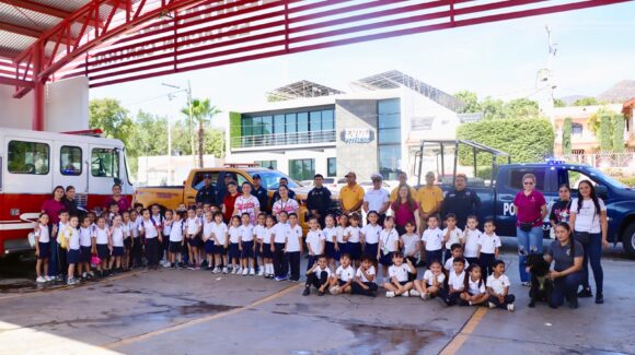 Con emoción y entusiasmo, alumnos del kinder Enriqueta Cota Valdez en Badiraguato, visitan el Complejo de Seguridad Pública