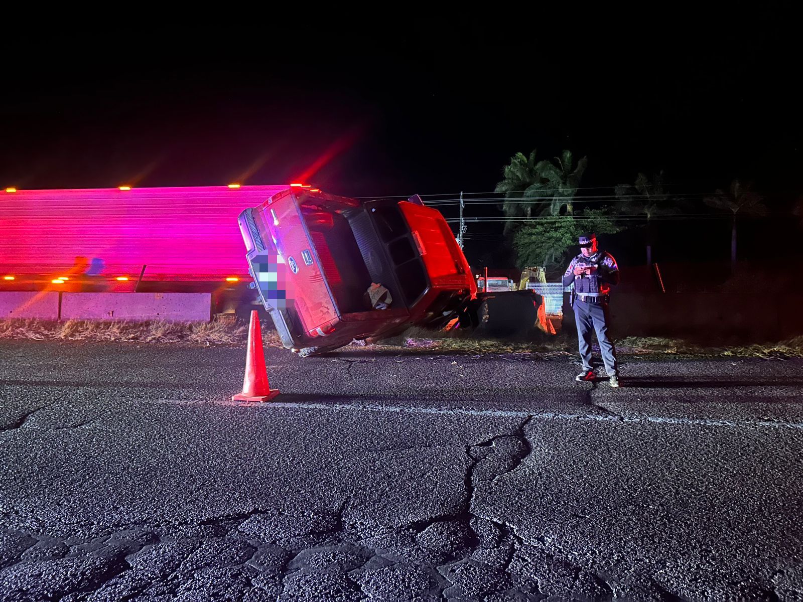 Vuelca camioneta en Guasave, Sin.