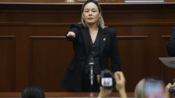 ¡Felicidades, gobernadora! Así le toman protesta a Yeraldine Bonilla Valverde tras salida de Rocha