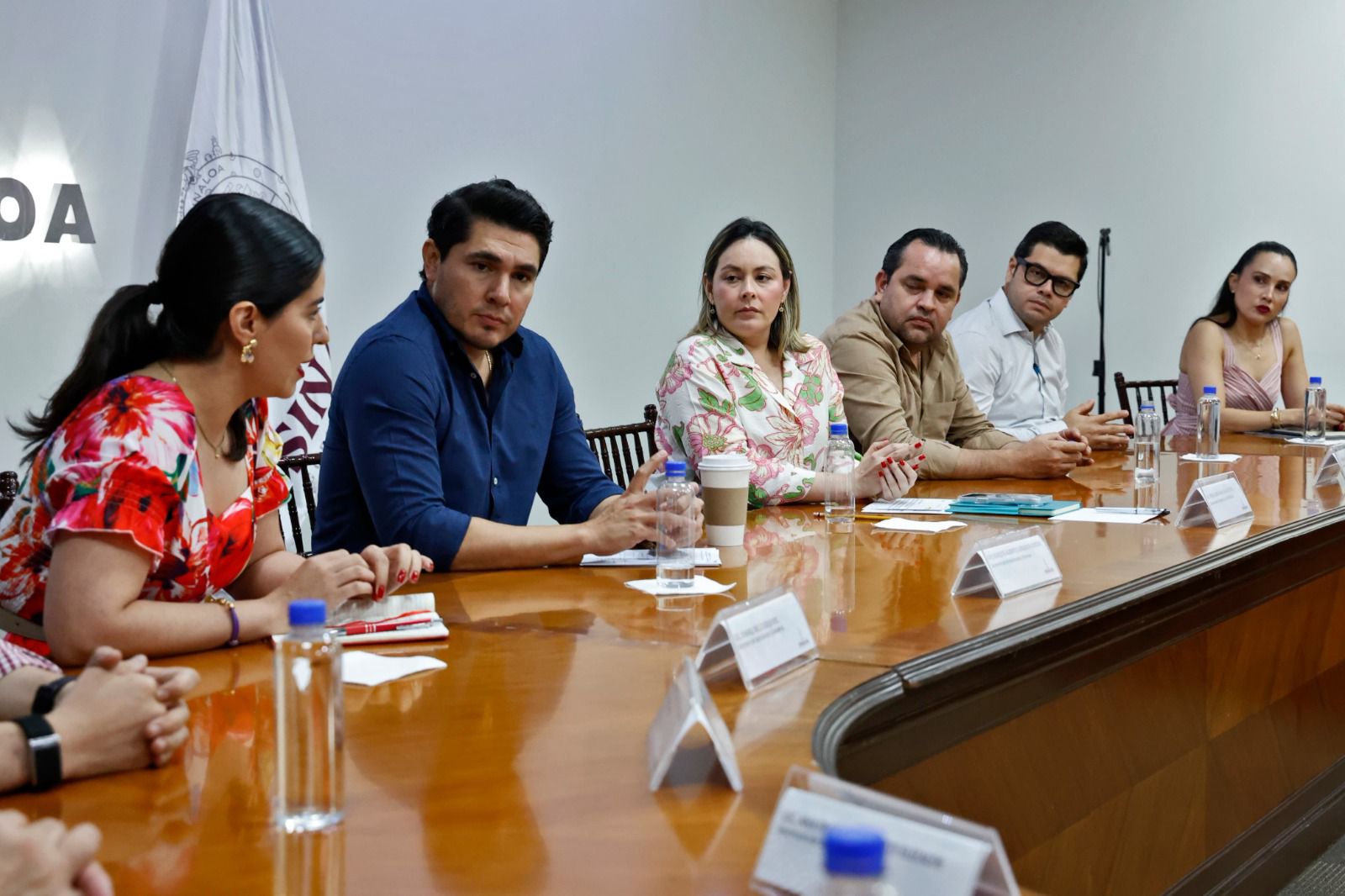 Yeraldine Bonilla en reunión con titulares de secretarías y coordinaciones del Gabinete Estatal