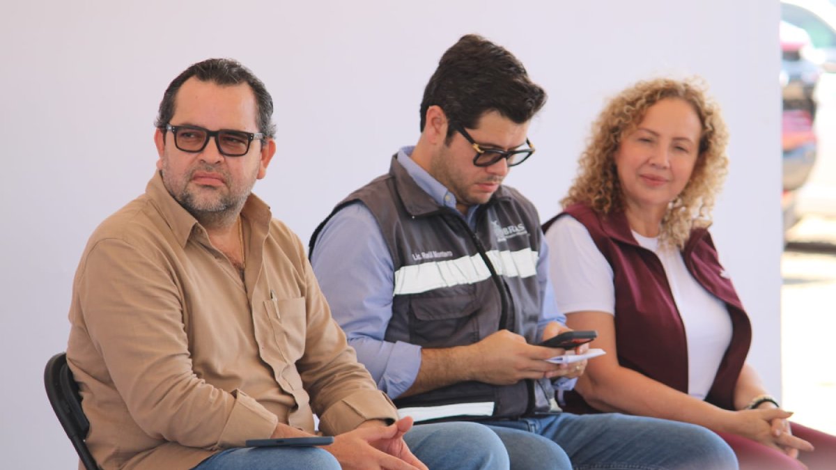 yeraldine bonilla inaugura obra hidraulica en barras de piaxtla en san ignacio