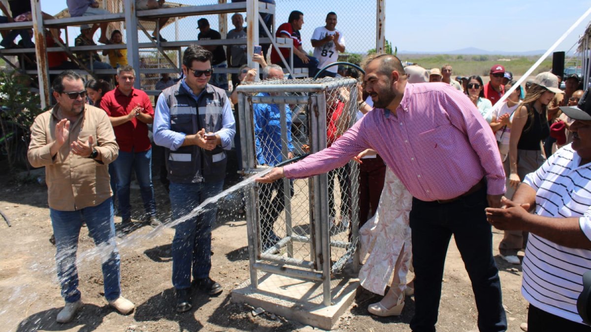 yeraldine bonilla inaugura obra hidraulica en barras de piaxtla san ignacio agua