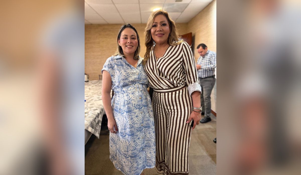 Yeraldine Bonilla y Claudia Valdez Aguilar, alcaldesa de El Rosario