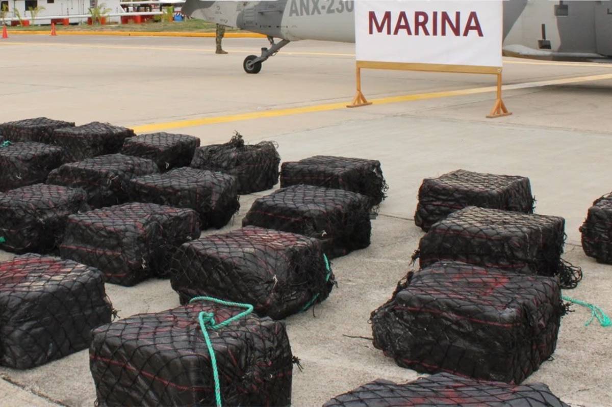 Marina asegura 1.3 toneladas de cocaína en Guerrero