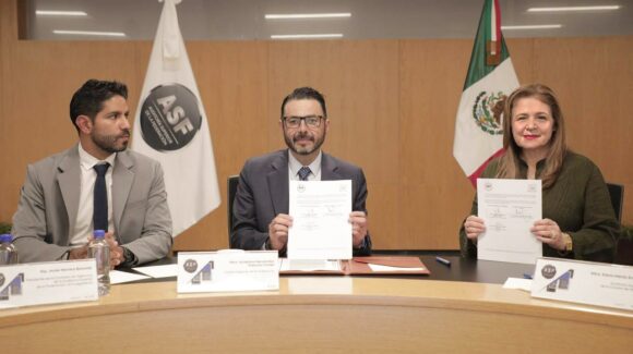 Se homologarán métodos para fiscalizar recursos federales a municipios; ASE y ASF firman convenio