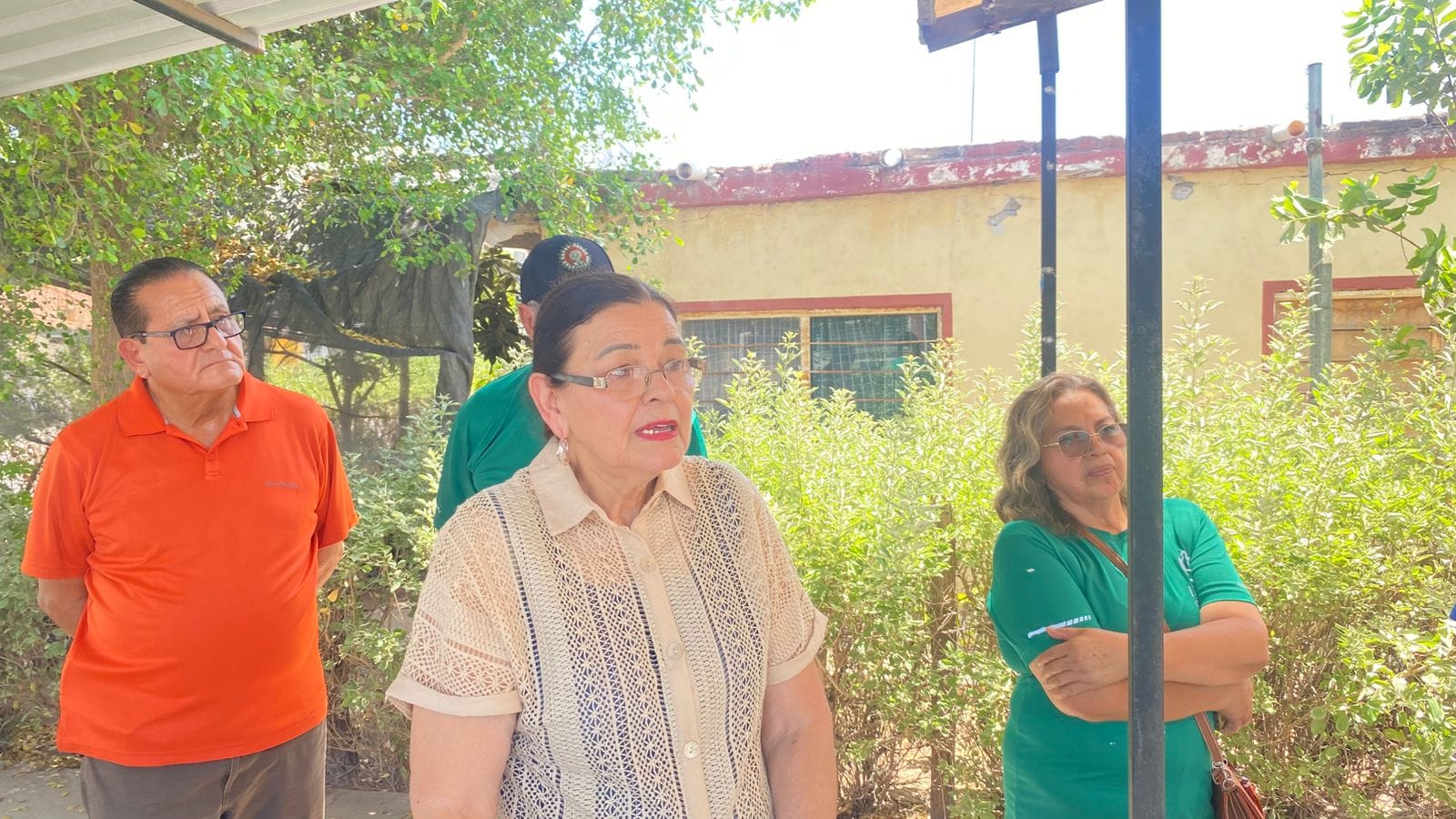 Adultos mayores denuncian que les cerraron las puertas de Casa de Día del ISSSTE, en Guasave