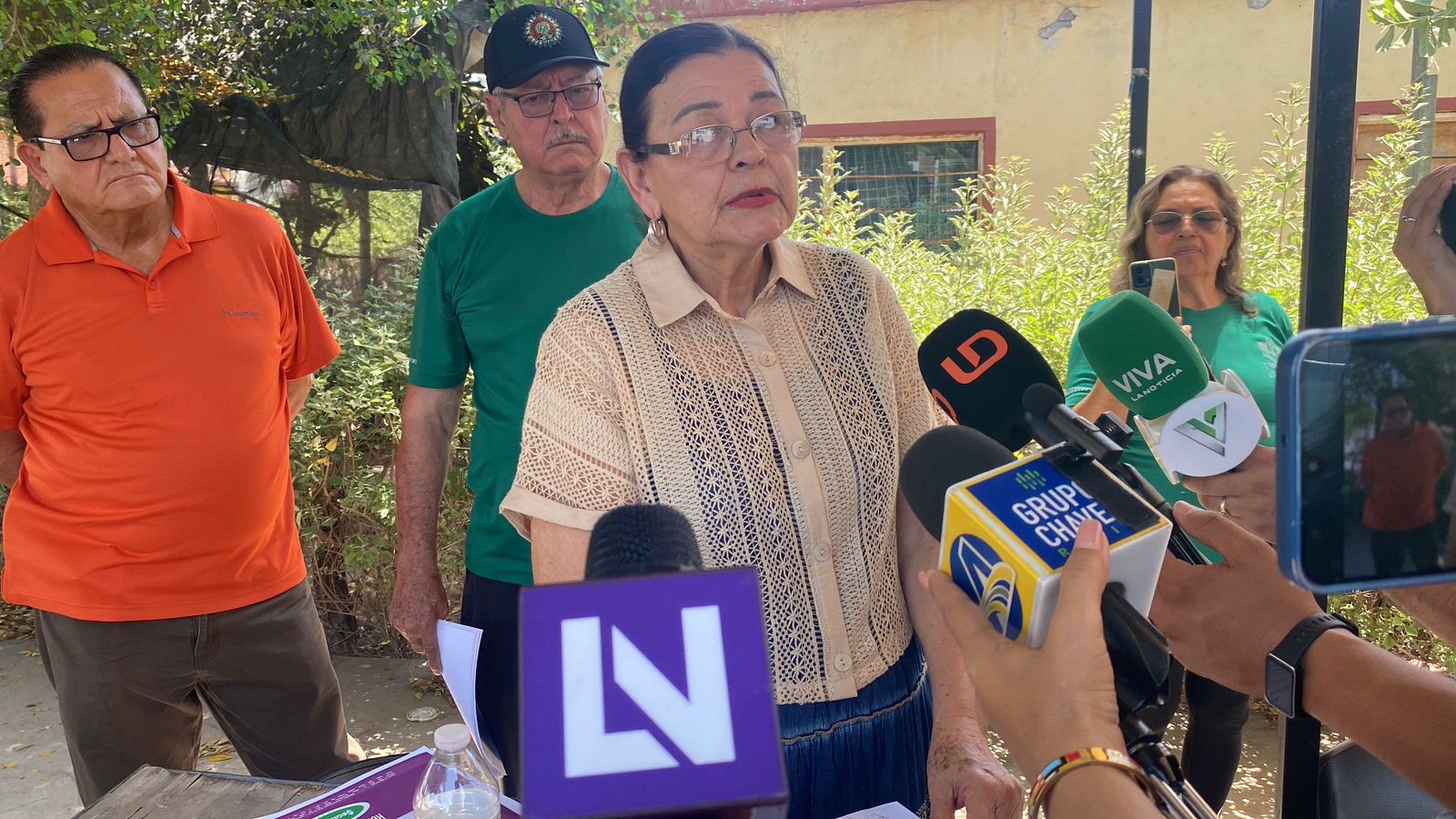 Adultos mayores denuncian que les cerraron las puertas de Casa de Día del ISSSTE, en Guasave