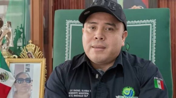 Alcalde de El Naranjo, San Luis Potosí, invita a festejo del Día del Padre con “chicas buena onda”
