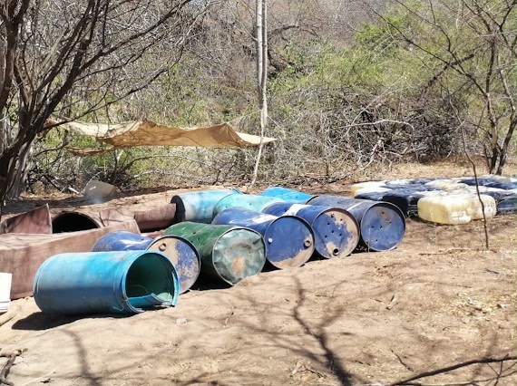 Aseguran casi 3 mil litros de sustancia química para elaboración de drogas en Culiacán, Sinaloa
