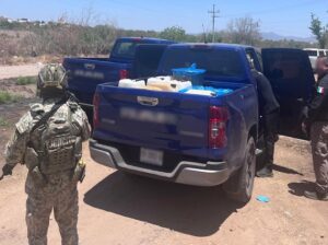 Aseguran casi 3 mil litros de sustancia química para elaboración de drogas en Culiacán, Sinaloa