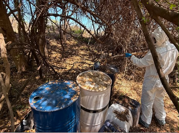 Aseguran casi 3 mil litros de sustancia química para elaboración de drogas en Culiacán, Sinaloa